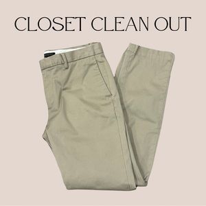 SALE ‼️ Banana Republic Chinos